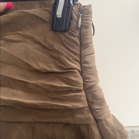 Zara Khaki Skirt with Layered Design - Picture 5 of 6